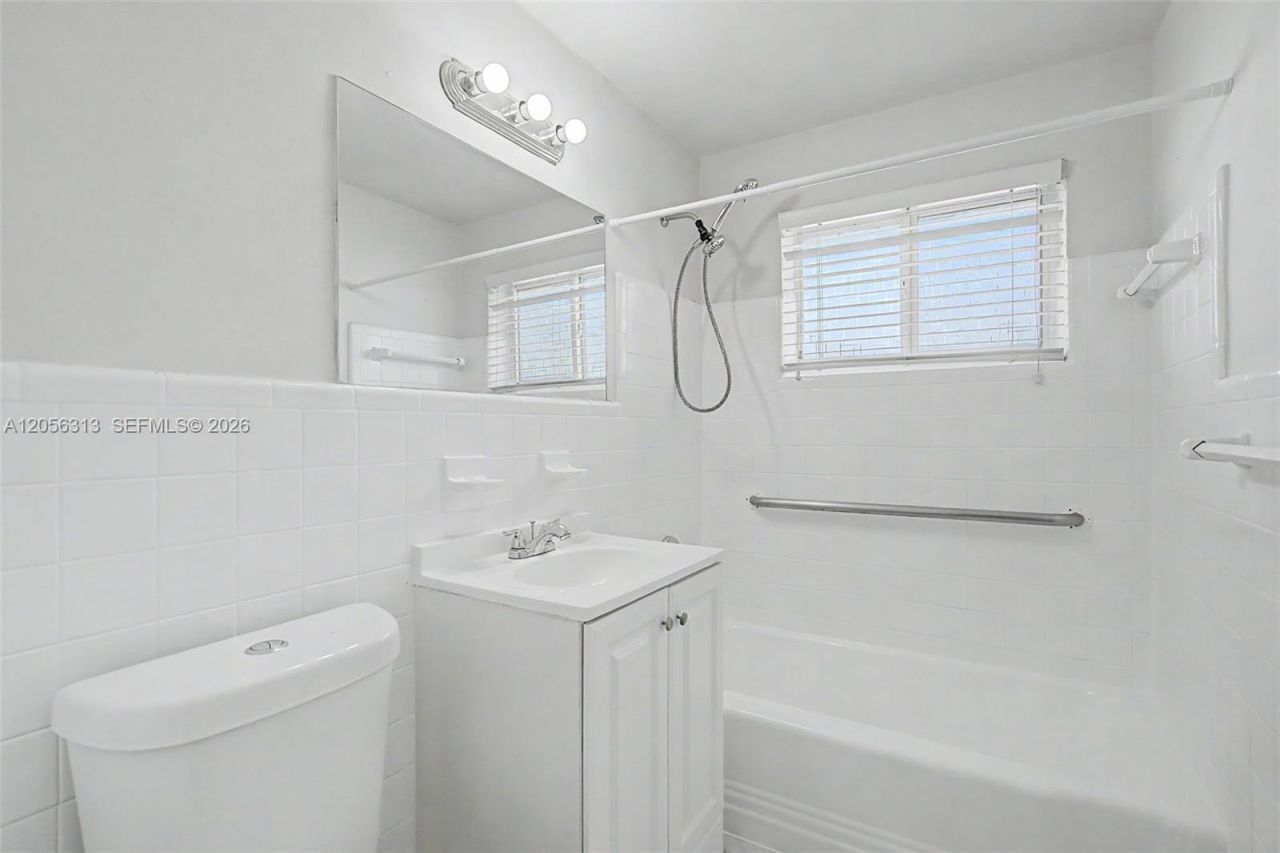 1410 SW 37th Ave , Unit 6, Coral Gables, FL 33142 Photo