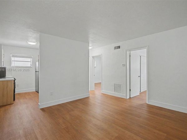 3170 SW 16th St , Unit 10, Miami, FL 33145