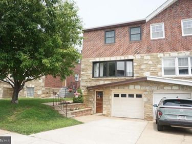 2773 AXE FACTORY ROAD, PHILADELPHIA, PA 19152