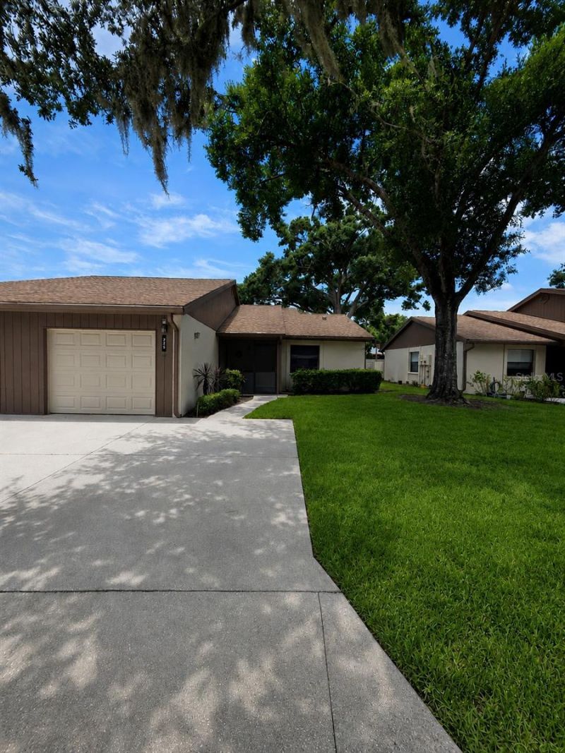 225 Oak Hill Drive , Unit 10, Sarasota, FL 34232 Photo