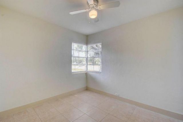 3000 Broadway, West Palm Beach, FL 33407 Photo