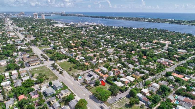 3000 Broadway, West Palm Beach, FL 33407 Photo