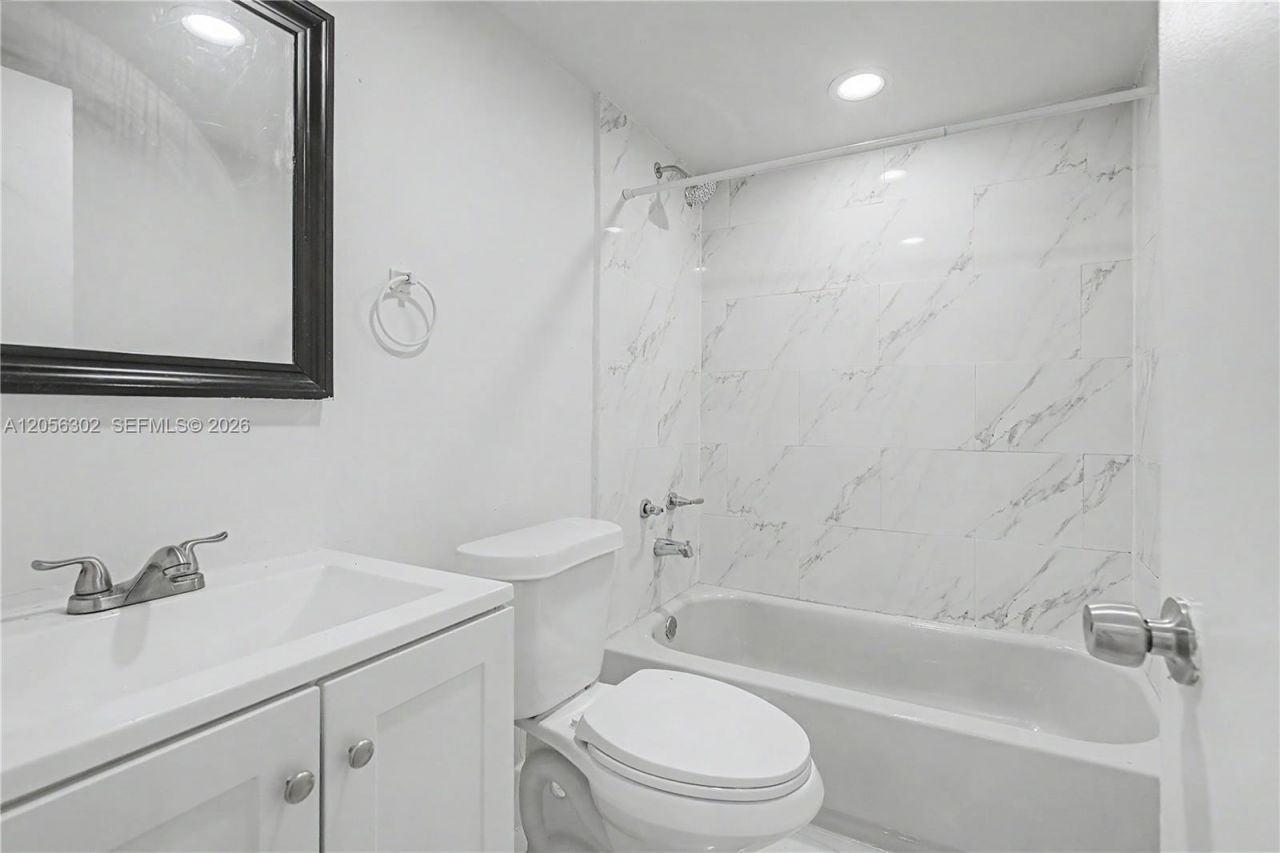 1245 SW 5th St, Unit 2, Miami, FL 33135 Photo