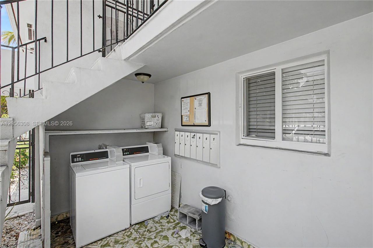 1245 SW 5th St, Unit 5, Miami, FL 33135 Photo