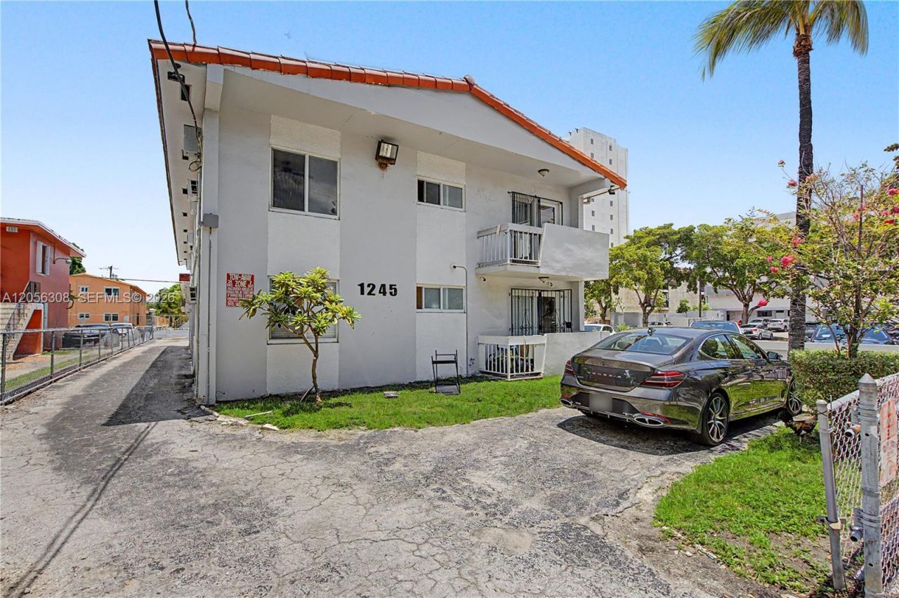 1245 SW 5th St, Unit 5, Miami, FL 33135 Photo