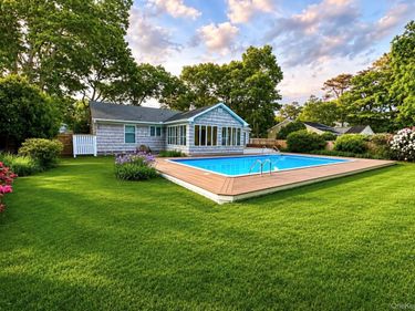 11 White Birch Trail , East Quogue, NY 11942