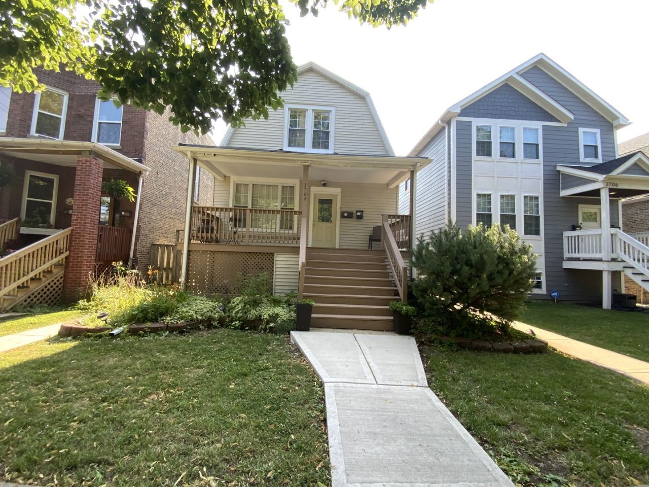 3704 N Drake Avenue , Chicago, IL 60618 Main Photo