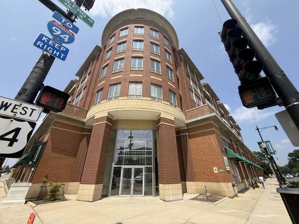 6000 N CICERO Avenue, Unit 302, Chicago, IL 60646