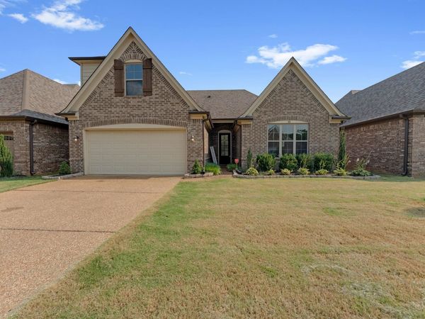 90 WILLOW SPRINGS LN E, Oakland, TN 38060