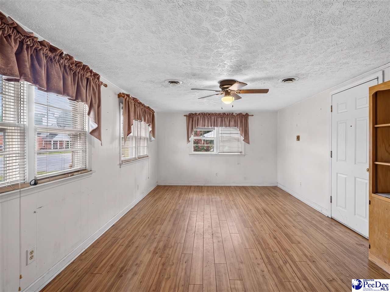 400 Woodward Dr Photo 15