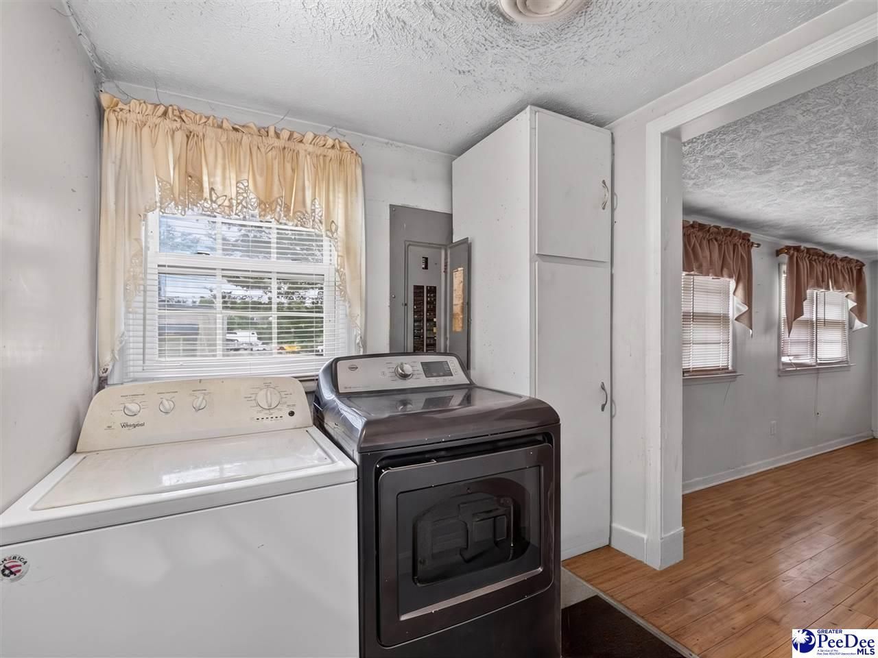 400 Woodward Dr Photo 9
