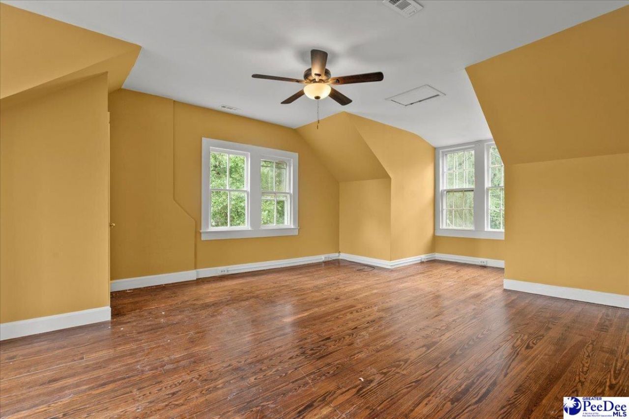 119 N Ervin Photo 28