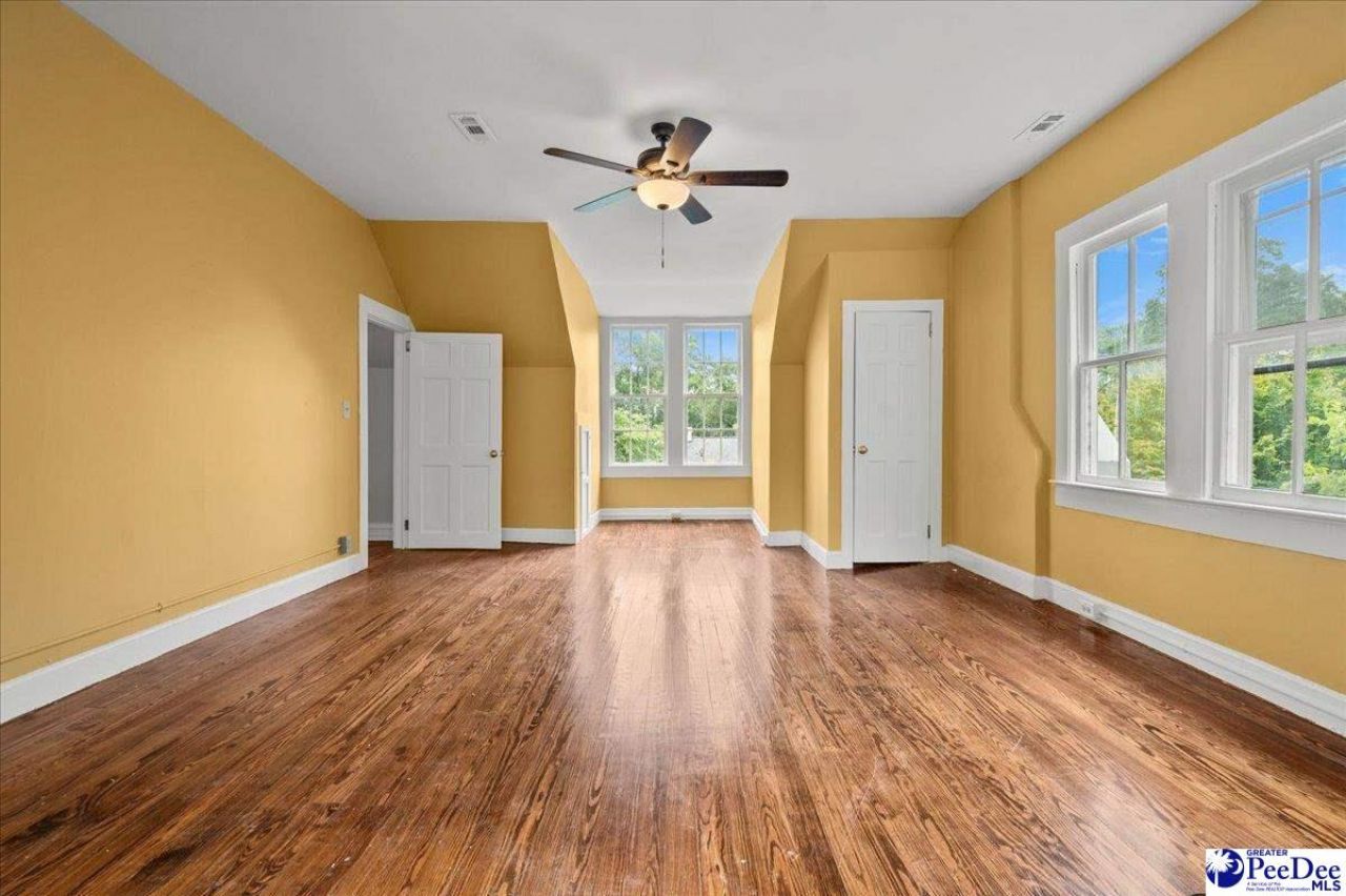 119 N Ervin Photo 29