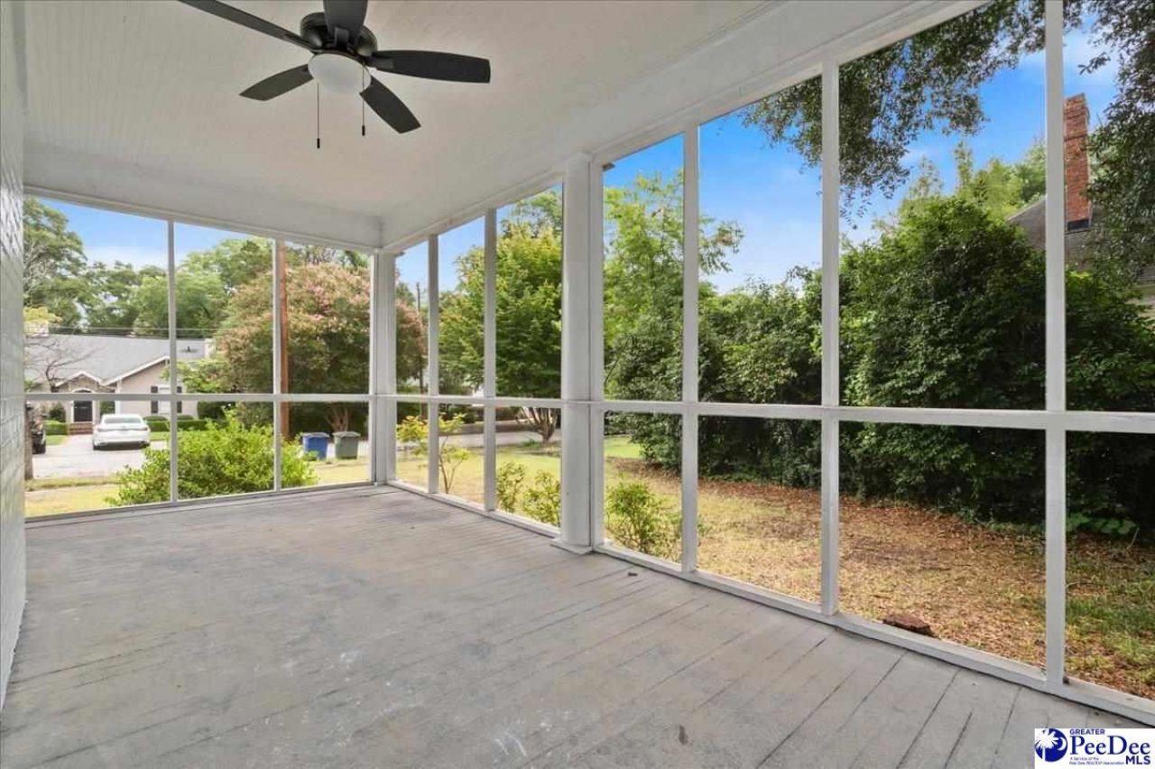 119 N Ervin Photo 30
