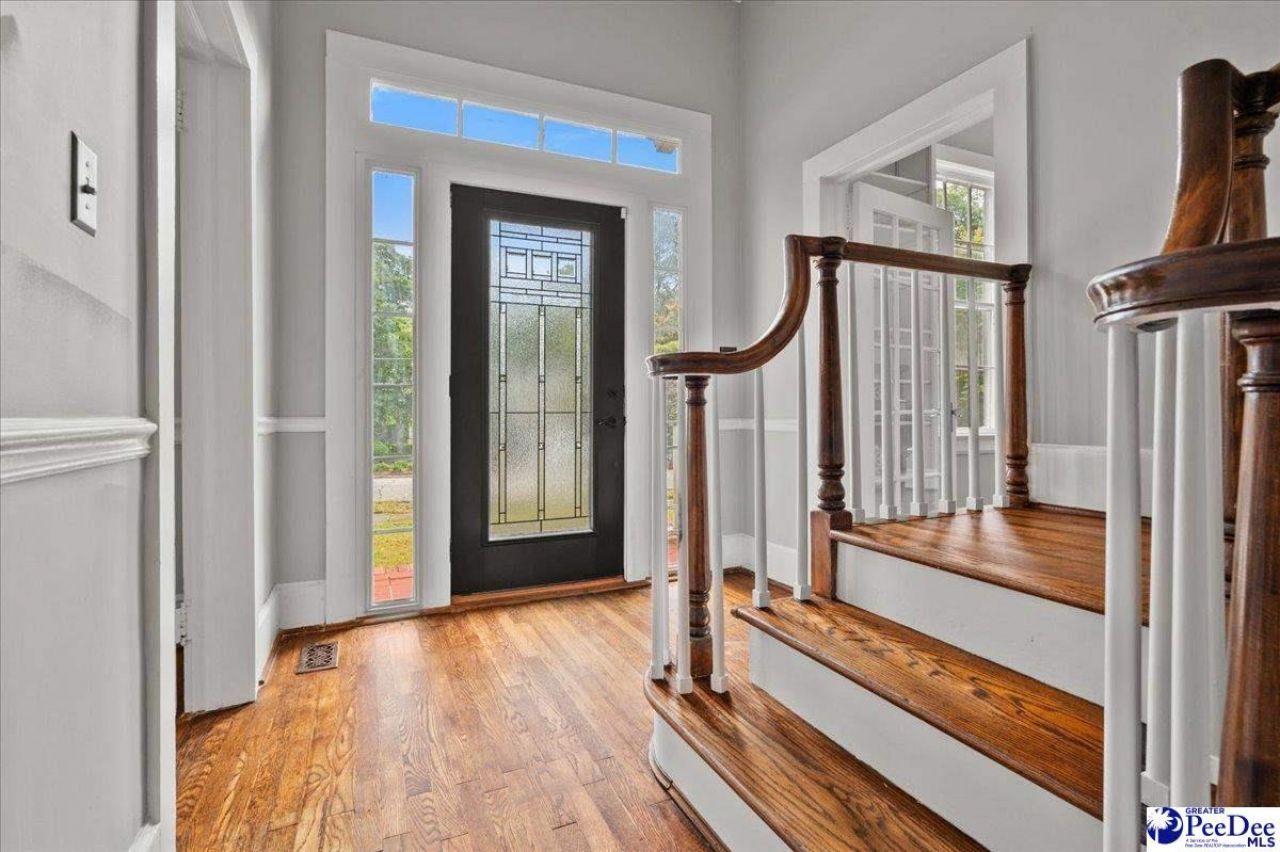 119 N Ervin Photo 4