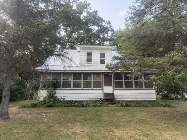 6443 E 4th Street, White Cloud, MI 49349