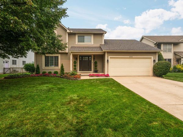 6556 Pennstone Circle, Saline, MI 48176