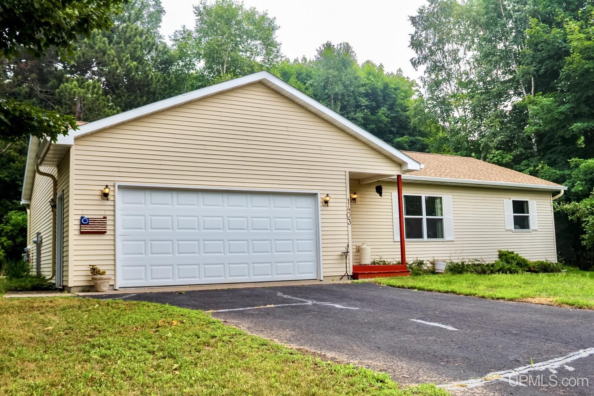 1403 N Elevation Street, Hancock, MI 49930 Main Photo