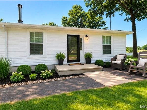 1145 Sunset Drive, Bloomsdale, MO 63627