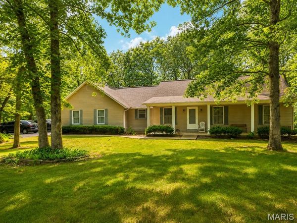 3241 Cambridge Drive, Festus, MO 63028