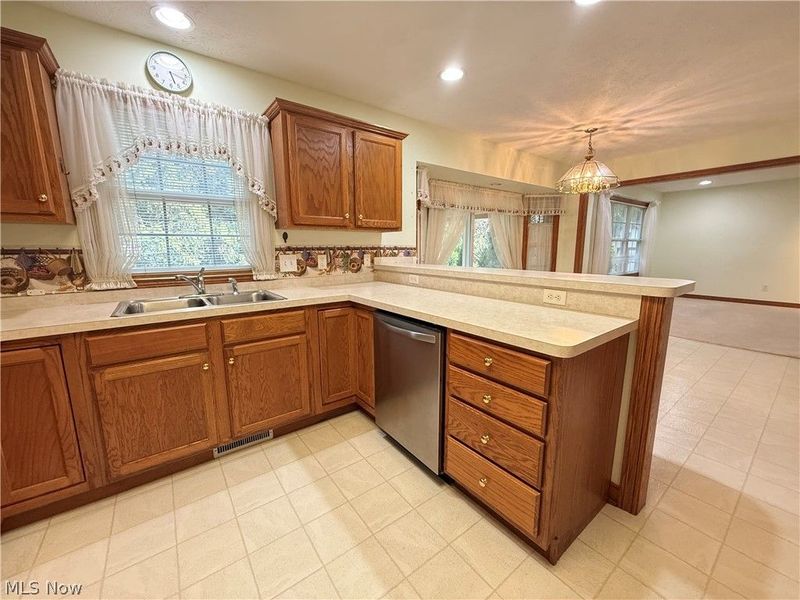1349 Bannerstone Drive , Painesville, OH 44077 Photo 12