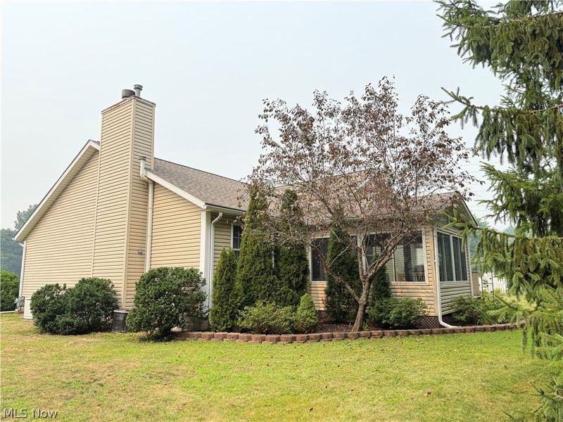 1349 Bannerstone Drive , Painesville, OH 44077 Photo 4