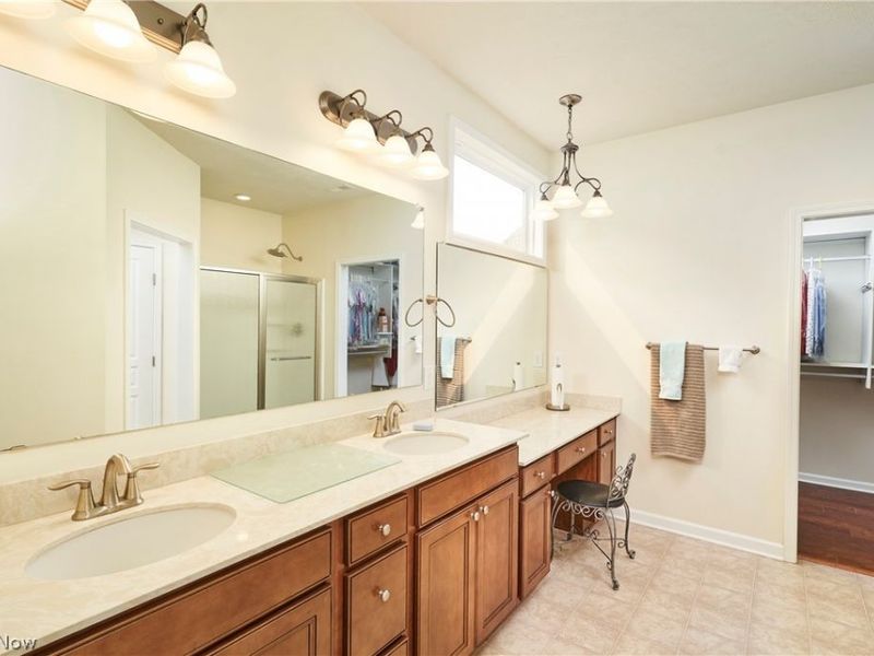 531 Arbor Lane , Akron, OH 44321 Photo 11