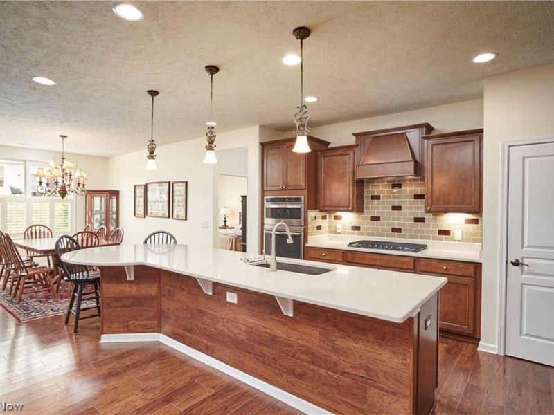 531 Arbor Lane , Akron, OH 44321 Photo 3