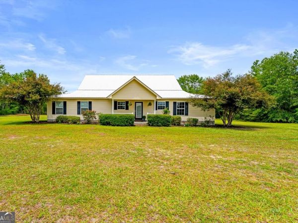 762 Old Mcleod Bridge Road, Adrian, GA 31002