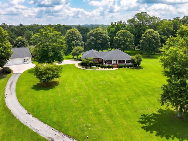 2117 W Grantville Road, Grantville, GA 30220