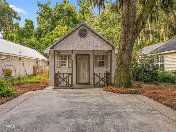 429 Pine Street, St. Simons Island, GA 31522