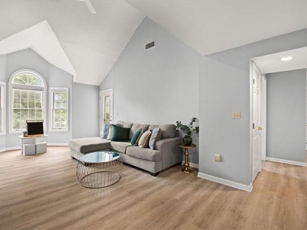 111 Carriage Ln, Unit 111, Taunton, MA 02780