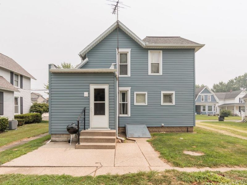 118 Hickory Street, Bellevue, OH 44811 Photo 2