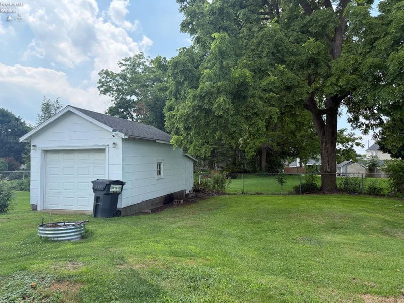 118 Hickory Street, Bellevue, OH 44811 Photo 6