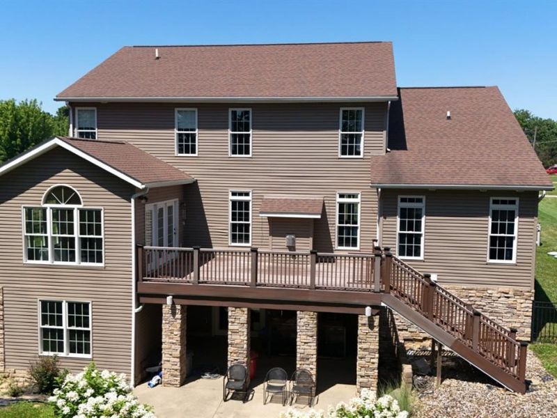 1140 Meadowview Drive, Willard, OH 44890 Photo 3