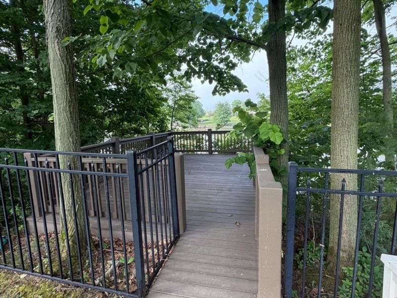 1140 Meadowview Drive, Willard, OH 44890 Photo 7