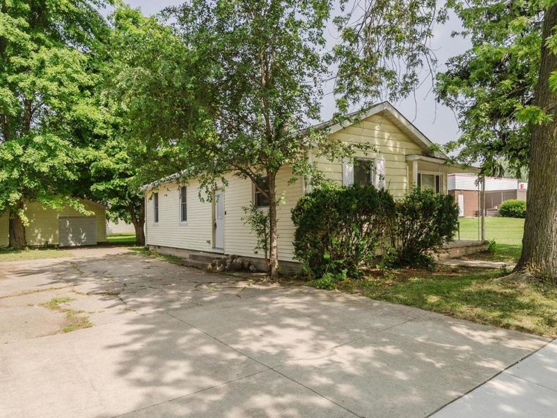 122 S Fifth Street, Fremont, OH 43420 Photo 2