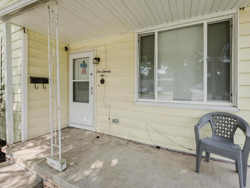 122 S Fifth Street, Fremont, OH 43420 Photo 3