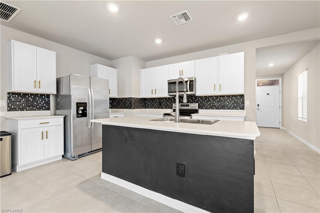 2872 Star Coral Dr, North Fort Myers, FL 33903 Photo