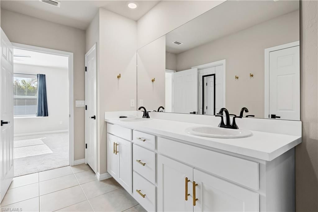 2872 Star Coral Dr, North Fort Myers, FL 33903 Photo