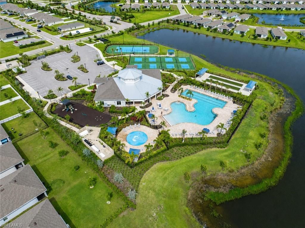 2872 Star Coral Dr, North Fort Myers, FL 33903 Photo