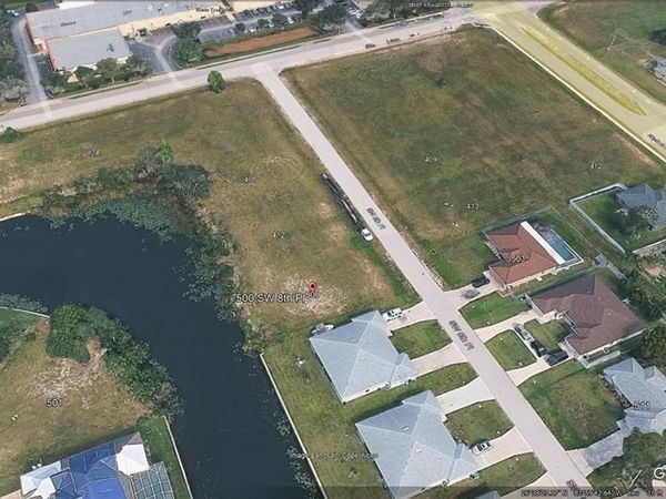 500 SW 8th PL , CAPE CORAL, FL 33991
