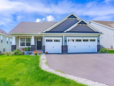 1430 Nutmeg Circle , Carver, MN 55315