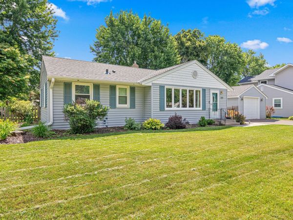 3786 Howard Avenue , White Bear Lake, MN 55110