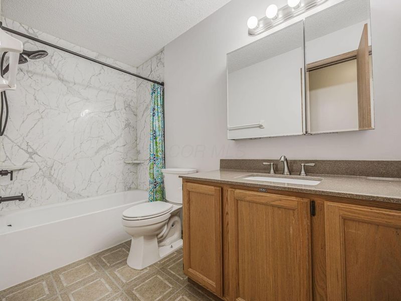 5665 Converse Court , Hilliard, OH 43026 Photo 27