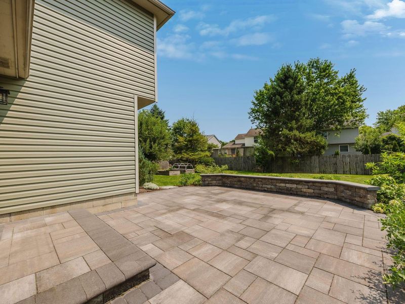 5665 Converse Court , Hilliard, OH 43026 Photo 7