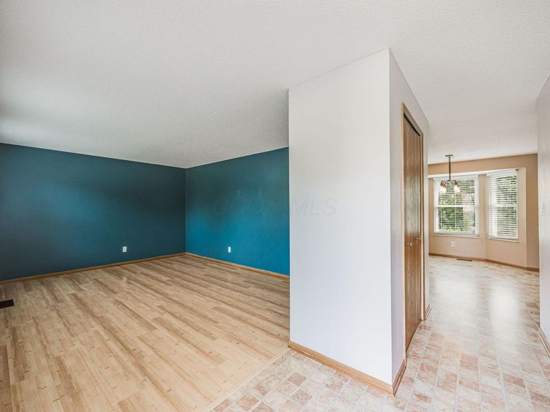 5665 Converse Court , Hilliard, OH 43026 Photo 8