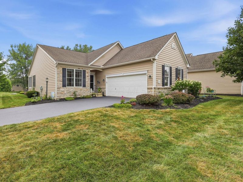 5058 Apple Glen Trail, Unit 61, Grove City, OH 43123 Photo 3
