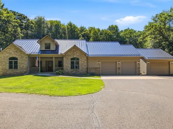 W245 Woodridge Drive, Eau Claire, WI 54701
