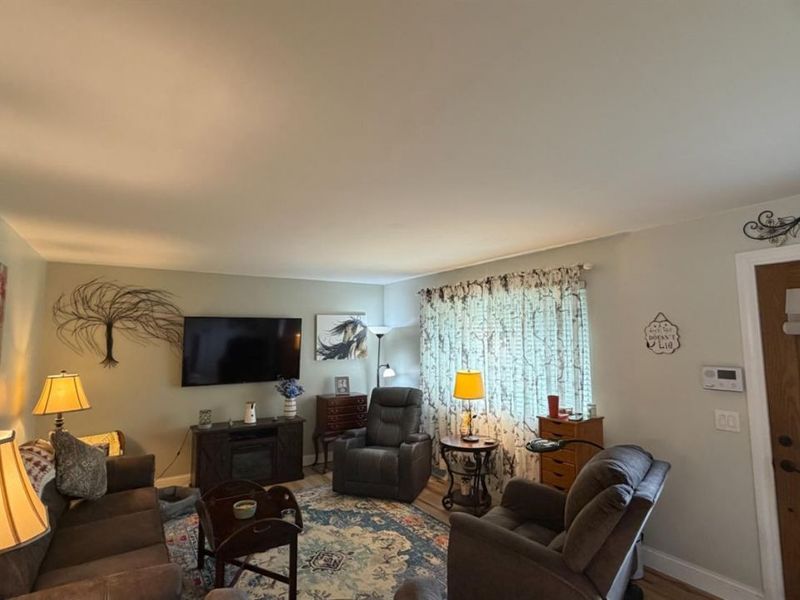 6080 Peachview Dr, Green Township, OH 45247 Photo 8